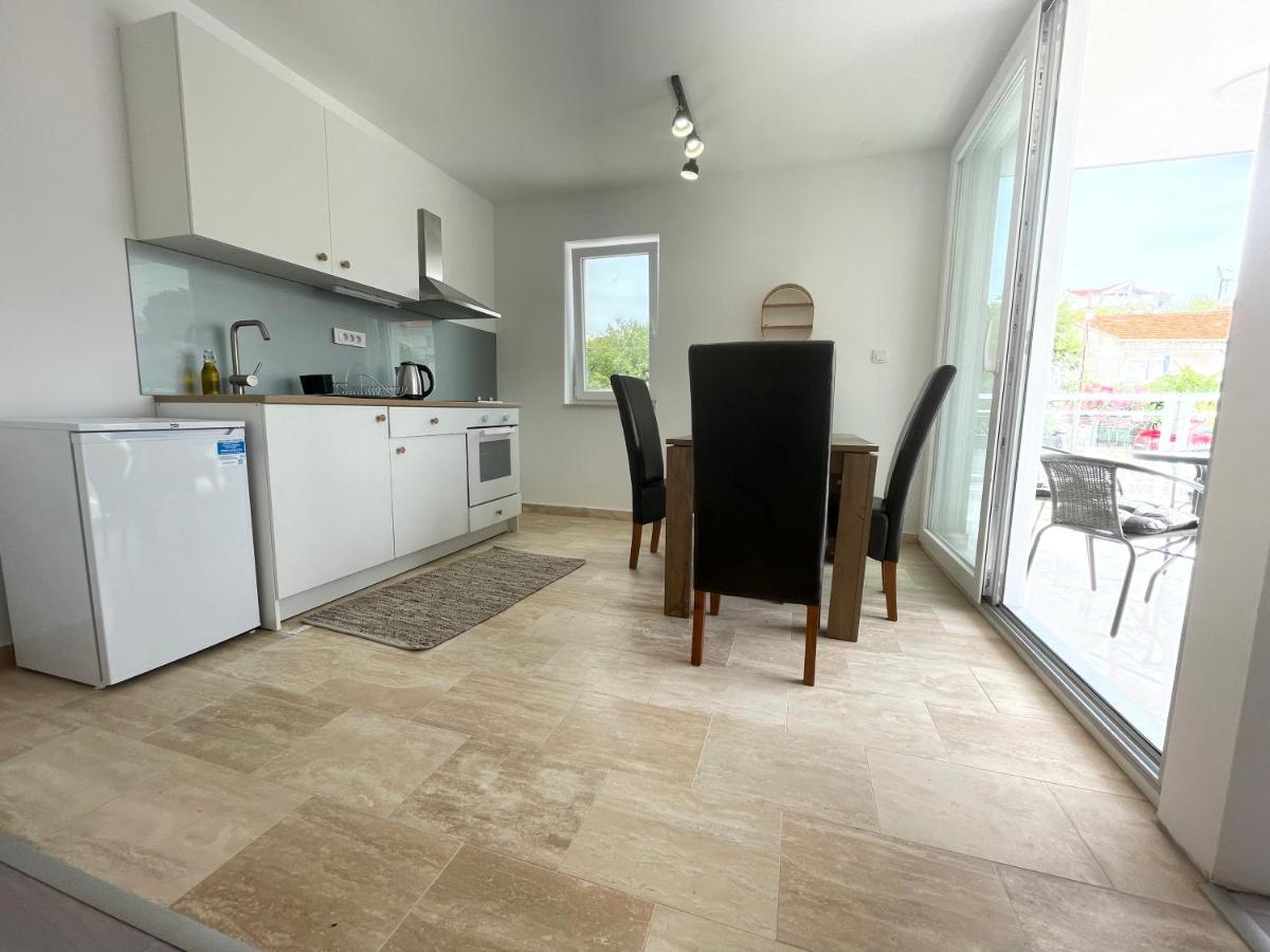 Vila Regina Apartment Paloma With Swimming Pool Jezera Εξωτερικό φωτογραφία